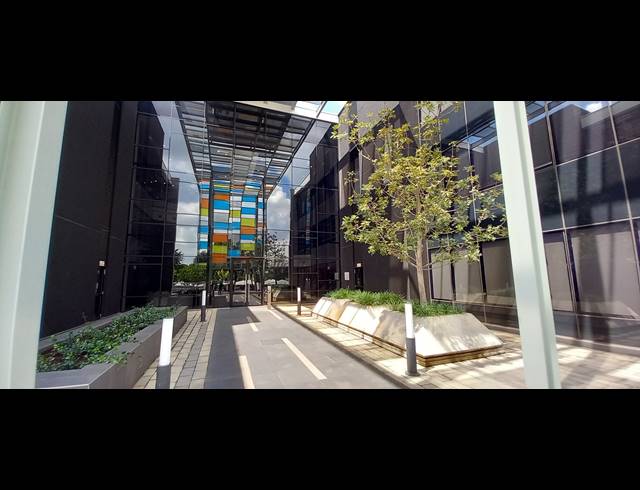 412M² OFFICE TO LET IN BRYANSTON